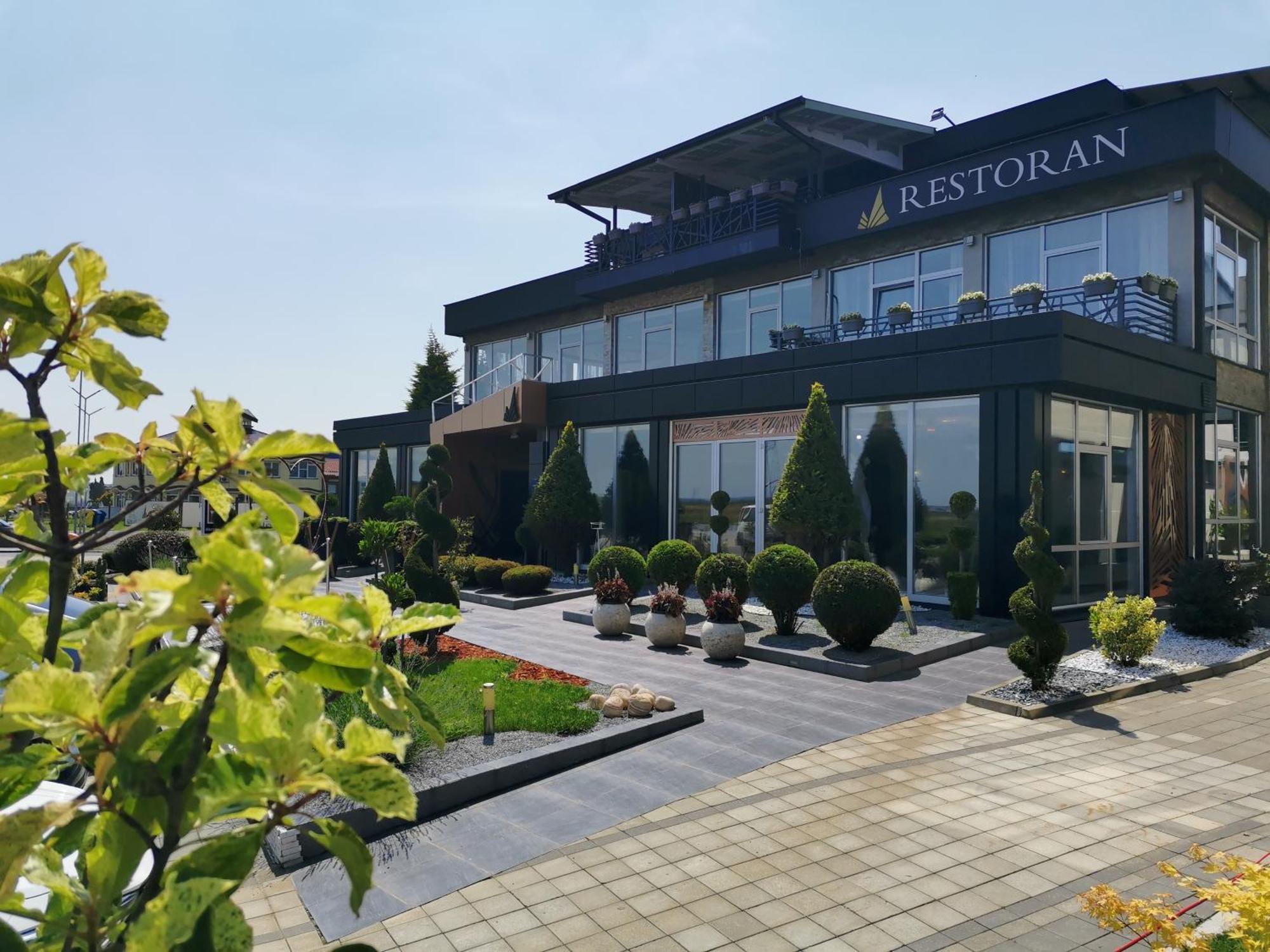 Hotel Euforia Lounge Sabac Exterior photo